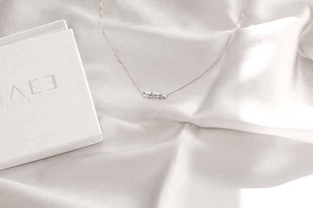 Filigrane Halskette | SUSURRUS | mit geheimer Botschaft