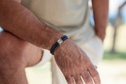 Nappaleder Armband | CONEXUS | mit Fingerabdruck