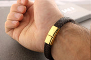 Braunes Herrren Armband - Gravur Männerschmuck mit Textrolle - Gold Männerarmband mit Gravur - JAEE Design