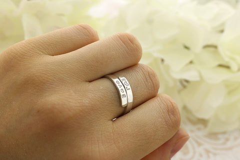 Gravierter Namensring -Ringstapel Namensring - Ring mit Namen -Gravierbarer Ring aus Sterling Silber - JAEE Design