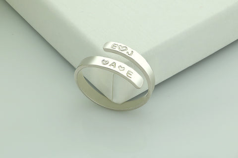 Gravierter Silberring mit Namensplakette - Ringstapel Namensring - Vergoldeter gravierbarer - JAEE Design