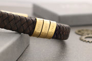 Braunes Herrren Armband - Gravur Männerschmuck mit Textrolle - Gold Männerarmband mit Gravur